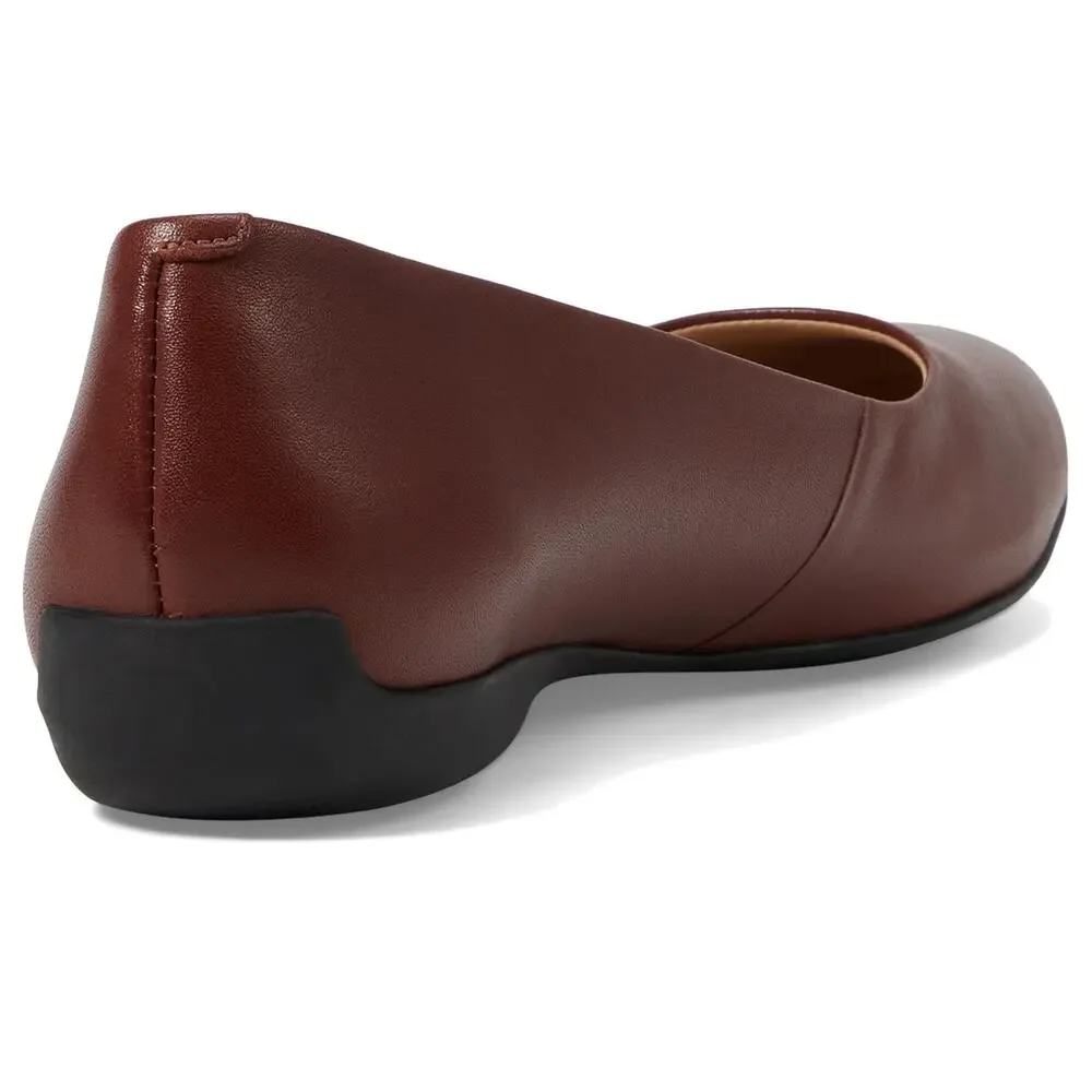MARC JOSEPH NEW YORK FEMALE BEDFORD ST FLAT MAHOGANY BURNISHED NAPA 7.5 MEDIUM